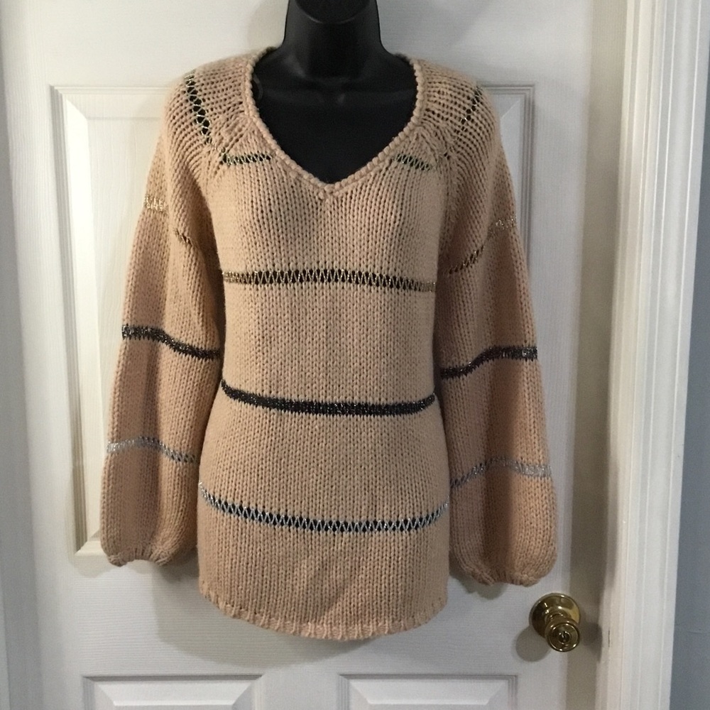 Doe & Rae Peaches Colored Knitted Sweater, Size Small.